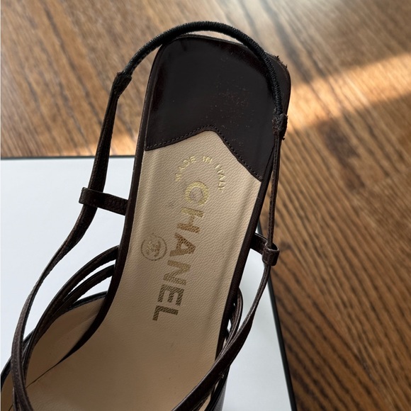 Chanel Vintage Heels With Chanel Gift - Picture 4 of 8